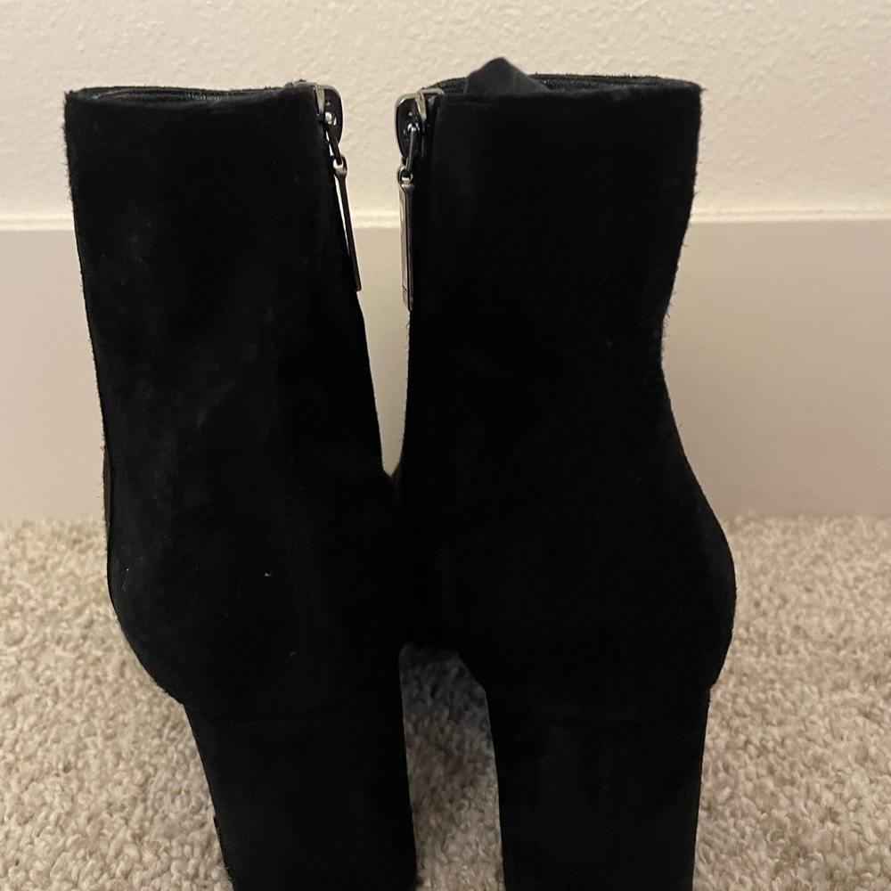 SAINT LAURENT LOULOU 70 ZIP BOOTIE - Picture 4 of 11